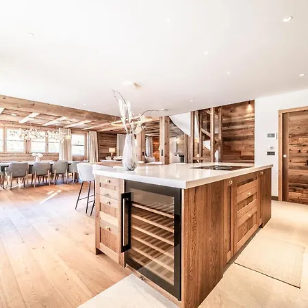 Savanna, - By Emerald シャレー レ・ジェ